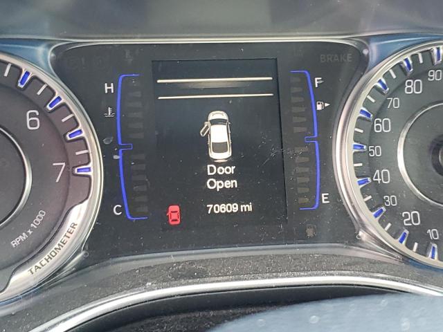 Photo 8 from auction – 2015 CHRYSLER 200 LIMITE with VIN 1C3CCCAG2FN759864