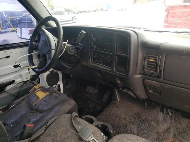 Photo 9 from auction – 2005 CHEVROLET SILVERADO with VIN 1GCEC14X95Z118187