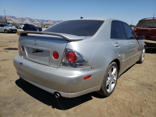 Photo 4 from auction – 2001 LEXUS IS 300 with VIN JTHBD182510032340