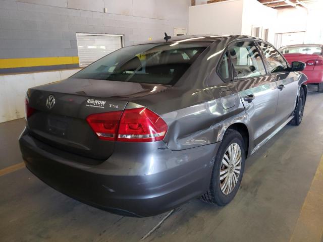 Photo 4 from auction – 2015 VOLKSWAGEN PASSAT S with VIN 1VWAT7A3XFC041771
