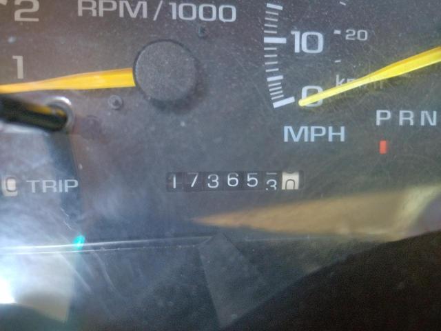 Photo 8 from auction – 1997 CHEVROLET SUBURBAN K with VIN 3GNFK16R0VG152502