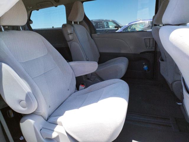 Photo 6 from auction – 2017 TOYOTA SIENNA LE with VIN 5TDKZ3DC1HS778191