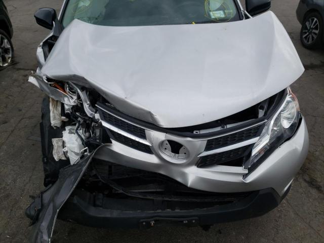 Photo 7 from auction – 2015 TOYOTA RAV4 LE with VIN 2T3BFREV7FW320744