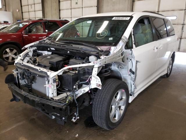 Photo 2 from auction – 2017 TOYOTA SIENNA LE with VIN 5TDKZ3DCXHS774723
