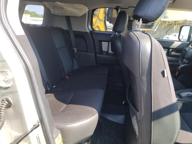 Photo 6 from auction – 2010 TOYOTA FJ CRUISER with VIN JTEBU4BF0AK080438