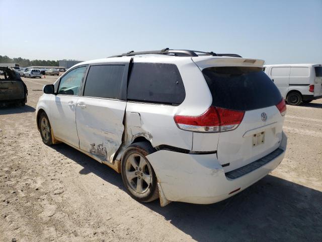 Photo 3 from auction – 2014 TOYOTA SIENNA LE with VIN 5TDKK3DC2ES470687