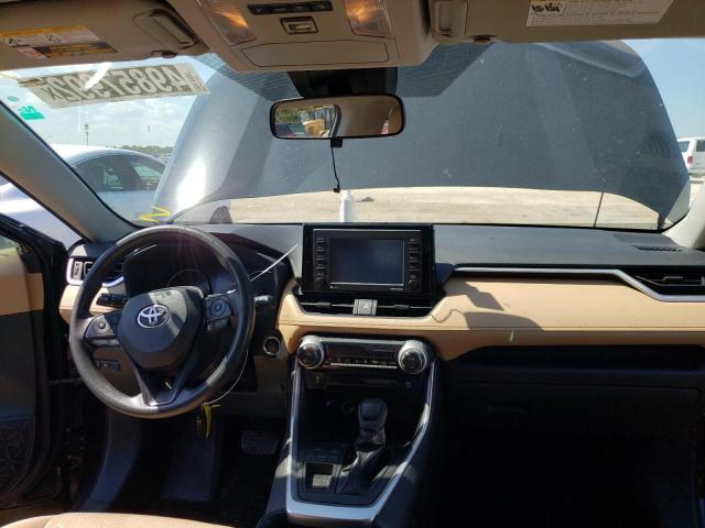 Photo 9 from auction – 2020 TOYOTA RAV4 XLE with VIN JTMW1RFV3LD048233