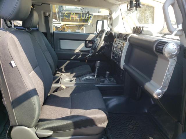 Photo 5 from auction – 2010 TOYOTA FJ CRUISER with VIN JTEBU4BF0AK080438