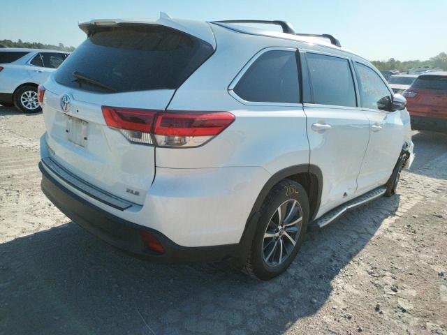 Фото 4 с аукциона – 2017 TOYOTA HIGHLANDER с VIN 5TDKZRFH4HS523711