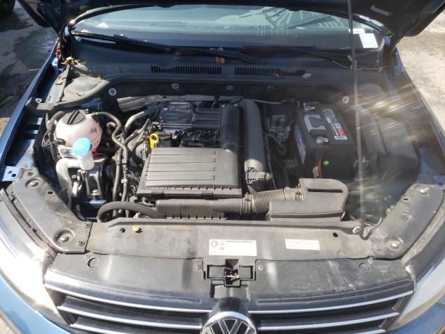 Photo 7 from auction – 2017 VOLKSWAGEN JETTA SE with VIN 3VWDB7AJ4HM301842