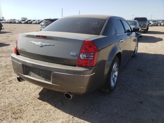 Photo 4 from auction – 2010 CHRYSLER 300 TOURIN with VIN 2C3CA4CD2AH104622