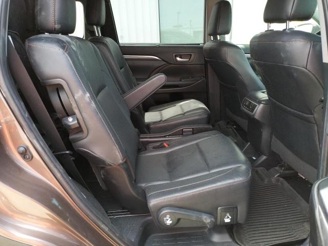 Photo 6 from auction – 2019 TOYOTA HIGHLANDER with VIN 5TDDZRFH9KS978408