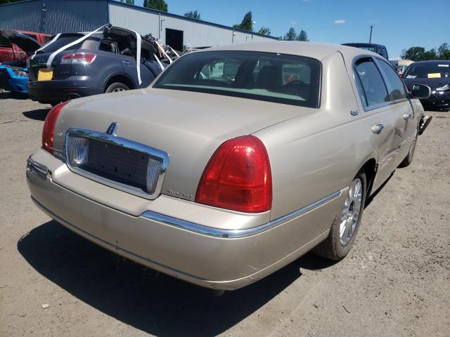 Photo 4 from auction – 2010 LINCOLN TOWN CAR S with VIN 2LNBL8CV2AX752321