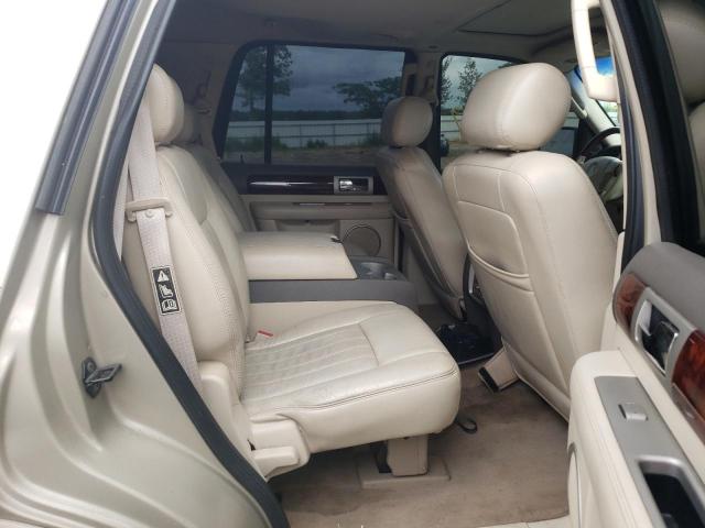 Photo 6 from auction – 2004 LINCOLN NAVIGATOR with VIN 5LMFU28RX4LJ10290