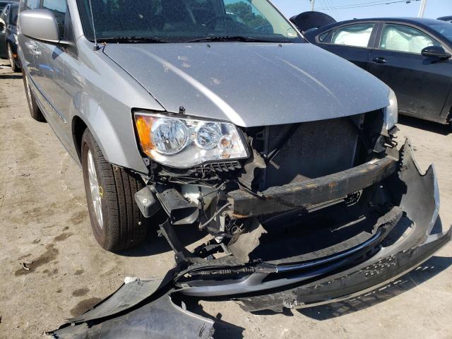 Photo 9 from auction – 2014 CHRYSLER TOWN & COU with VIN 2C4RC1BG3ER195328