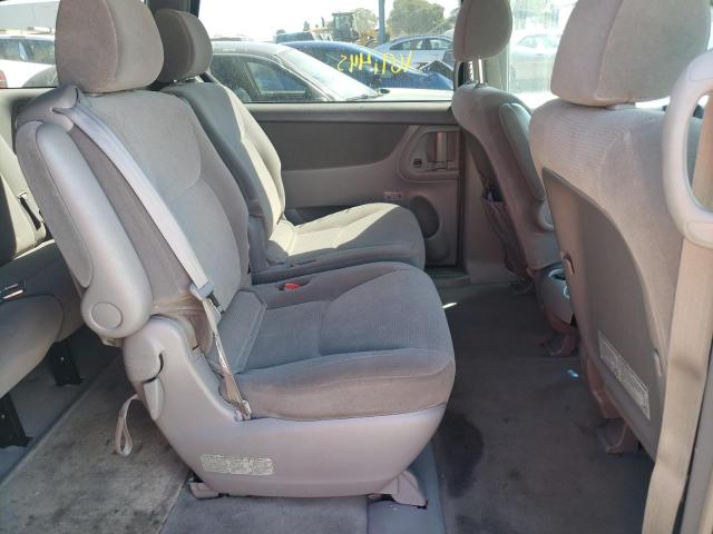Photo 6 from auction – 2004 TOYOTA SIENNA with VIN 5TDZA23C84S143481