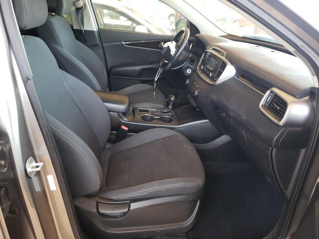 Photo 5 from auction – 2016 KIA SORENTO LX with VIN 5XYPG4A35GG062332