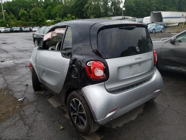 Photo 3 from auction – 2017 SMART FORTWO with VIN WMEFJ5DA5HK185851