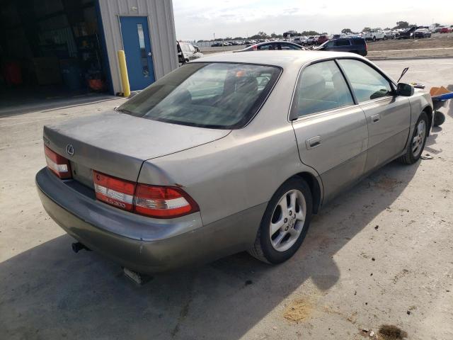 Photo 4 from auction – 2000 LEXUS ES 300 with VIN JT8BF28G2Y5084033