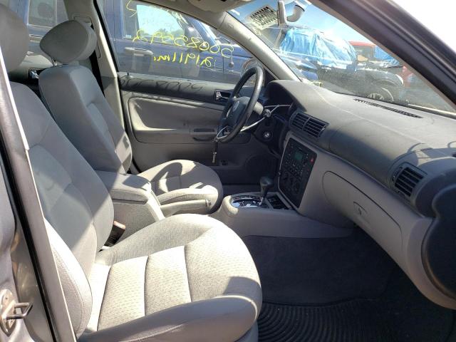 Photo 5 from auction – 2004 VOLKSWAGEN PASSAT GLS with VIN WVWVD63B44E277950