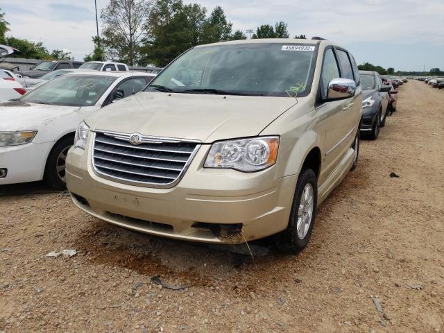 Photo 2 from auction – 2010 CHRYSLER TOWN & COU with VIN 2A4RR8D12AR368907