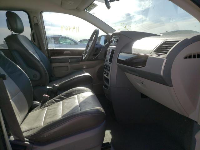 Photo 5 from auction – 2010 CHRYSLER TOWN & COU with VIN 2A4RR5D19AR494812