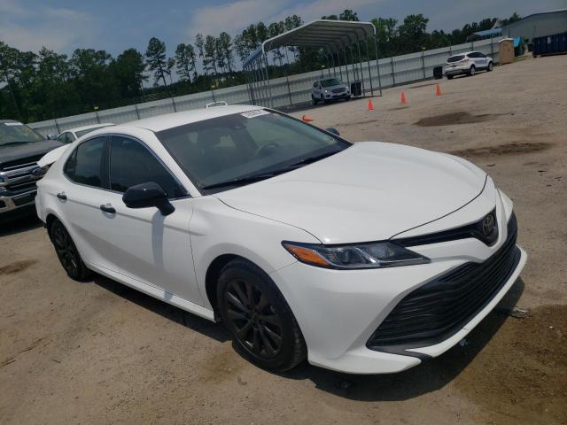 TOYOTA CAMRY L 2018 with VIN 4T1B11HK9JU650906 - Photo from auction