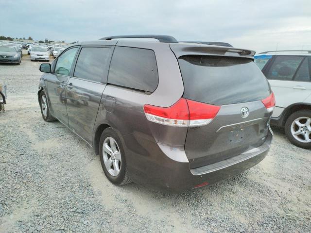 Photo 3 from auction – 2014 TOYOTA SIENNA LE with VIN 5TDKK3DC1ES455792