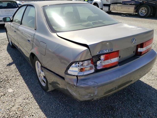 Photo 9 from auction – 2001 LEXUS ES 300 with VIN JT8BF28G710299099
