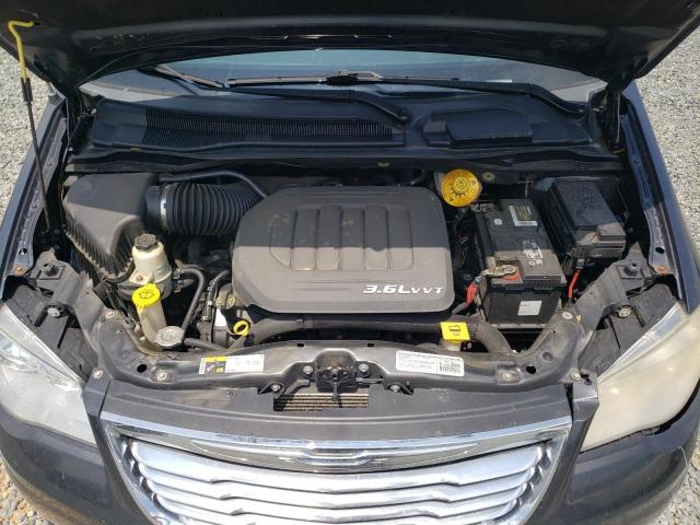 Photo 7 from auction – 2014 CHRYSLER TOWN & COU with VIN 2C4RC1BGXER184598