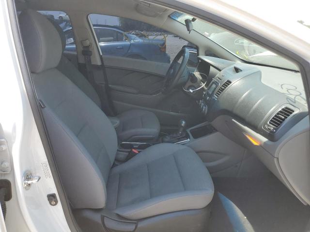 Photo 5 from auction – 2017 KIA FORTE LX with VIN 3KPFL4A71HE069562