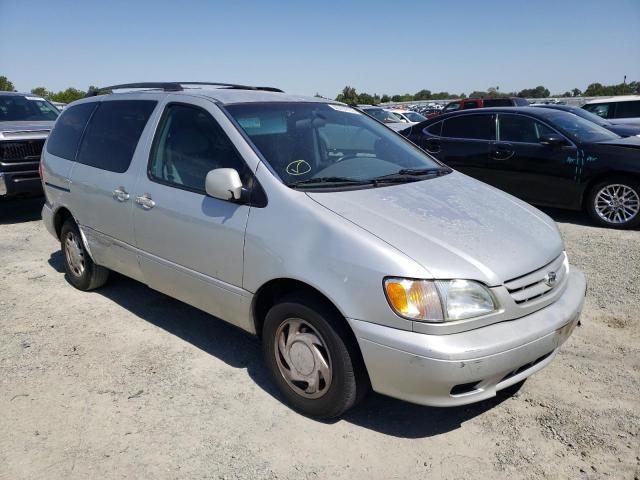 TOYOTA SIENNA LE 2002 with VIN 4T3ZF13C12U493977 - Photo from auction