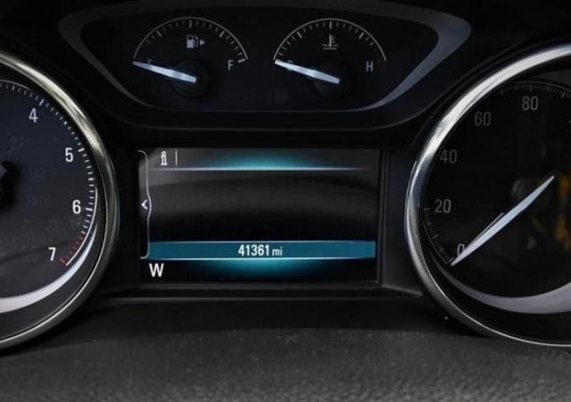 Photo 8 from auction – 2019 BUICK ENVISION E with VIN LRBFXCSA6KD010118