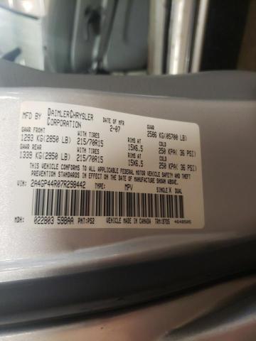 Photo 10 from auction – 2007 CHRYSLER TOWN & COU with VIN 2A4GP44R07R298442