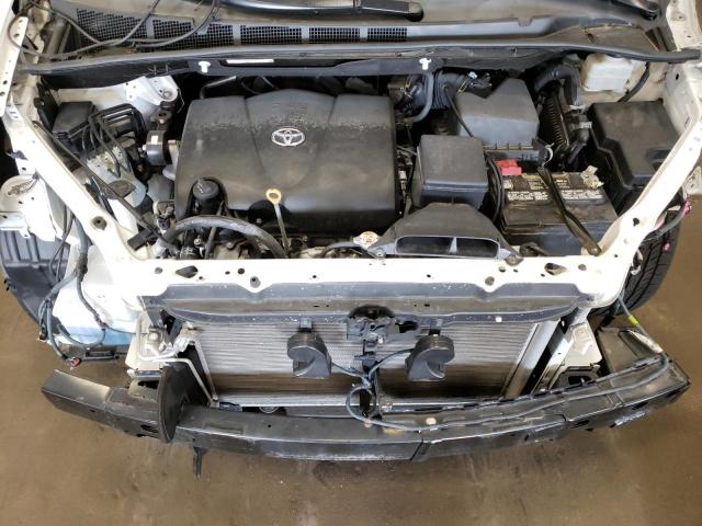 Photo 7 from auction – 2017 TOYOTA SIENNA LE with VIN 5TDKZ3DCXHS774723
