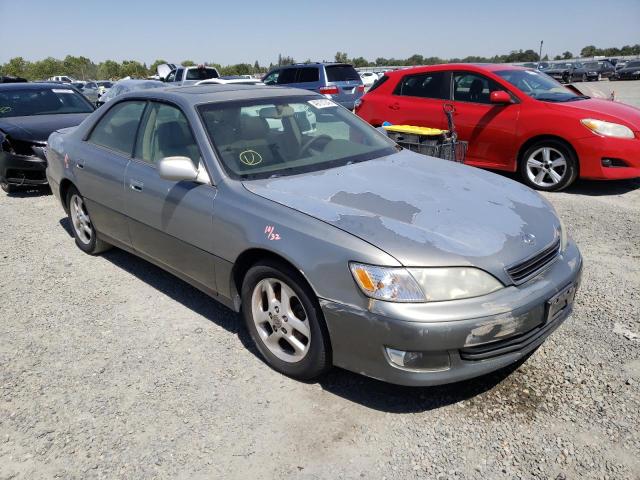 LEXUS ES 300 2001 with VIN JT8BF28G710299099 - Photo from auction