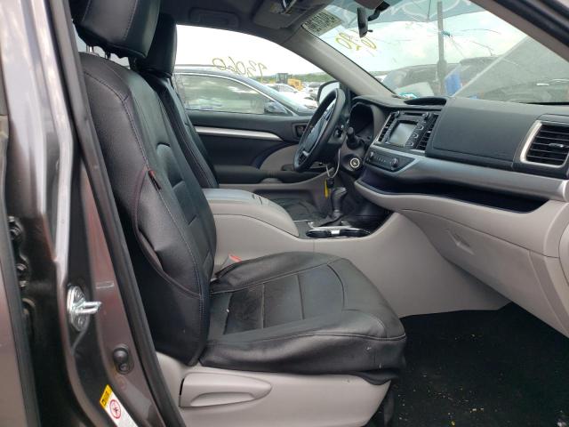 Photo 5 from auction – 2015 TOYOTA HIGHLANDER with VIN 5TDZARFH7FS014814