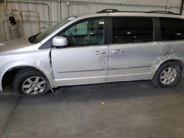 Photo 9 from auction – 2010 CHRYSLER TOWN & COU with VIN 2A4RR5DX7AR345349