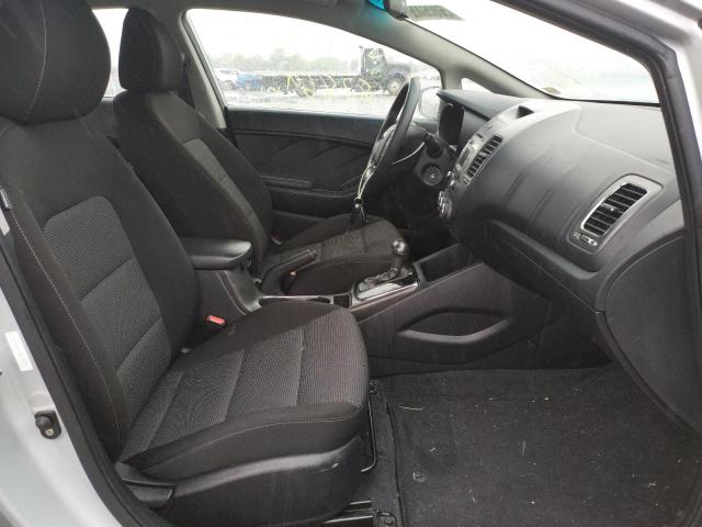 Photo 5 from auction – 2017 KIA FORTE LX with VIN 3KPFK4A76HE159051