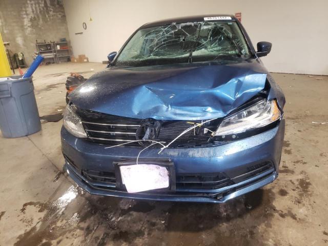 Photo 9 from auction – 2017 VOLKSWAGEN JETTA S with VIN 3VW2B7AJ2HM370200