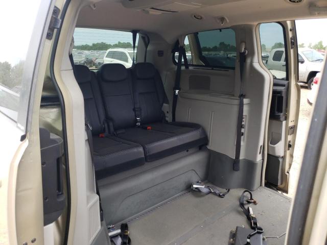 Photo 6 from auction – 2010 CHRYSLER TOWN & COU with VIN 2A4RR8D12AR368907