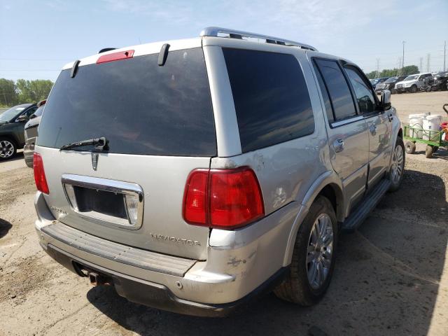 Photo 4 from auction – 2004 LINCOLN NAVIGATOR with VIN 5LMFU28R44LJ01505
