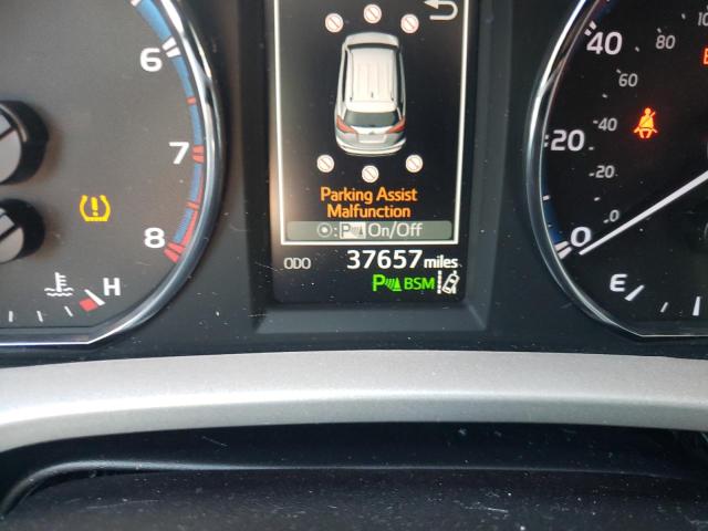 Photo 8 from auction – 2017 TOYOTA RAV4 LIMIT with VIN 2T3DFREV5HW559236