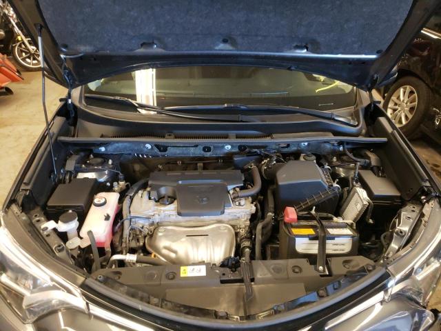 Photo 7 from auction – 2017 TOYOTA RAV4 LIMIT with VIN JTMDFREV1HJ149225
