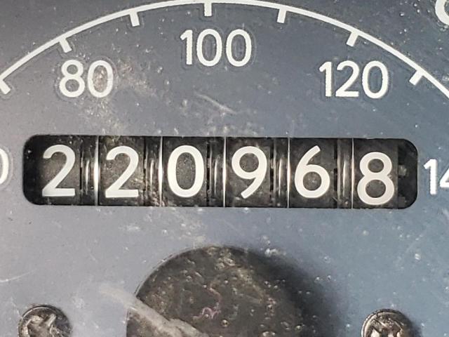 Photo 8 from auction – 1996 TOYOTA RAV4 with VIN JT3GP10V7T0002705