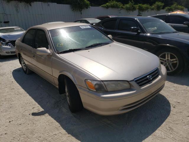 TOYOTA CAMRY CE 2000 with VIN 4T1BG22K6YU960325 - Photo from auction