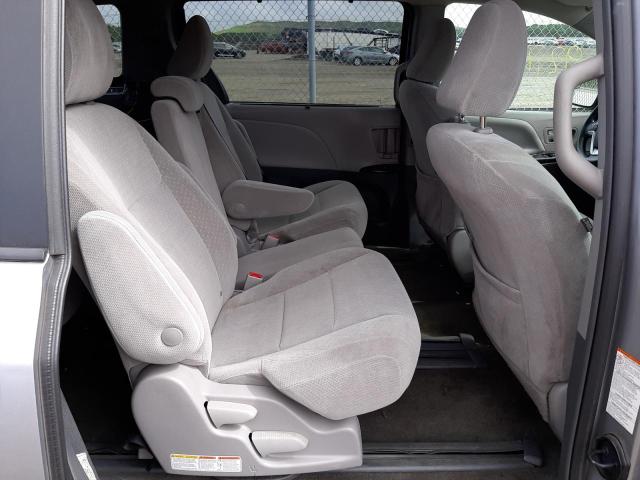 Photo 6 from auction – 2018 TOYOTA SIENNA LE with VIN 5TDKZ3DC3JS913211