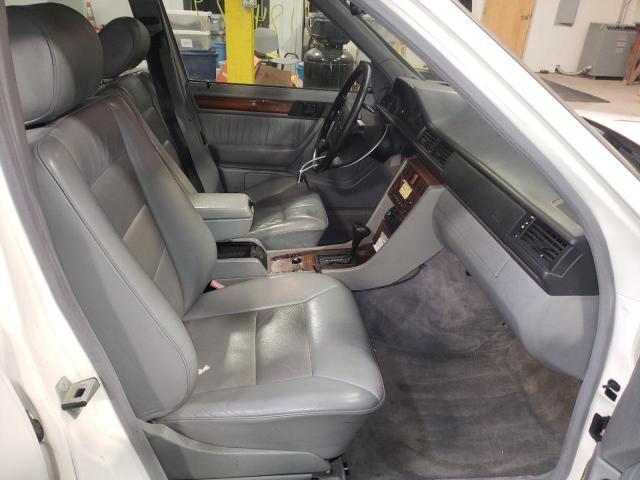 Photo 5 from auction – 1994 MERCEDES-BENZ E 320 with VIN WDBEA32E6RC001614