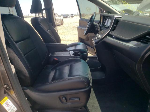 Photo 5 from auction – 2016 TOYOTA SIENNA SE with VIN 5TDXK3DC9GS709175
