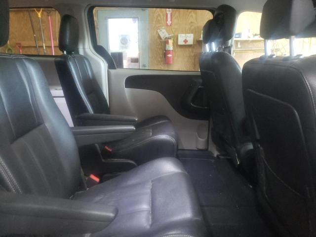 Photo 6 from auction – 2016 CHRYSLER TOWN & COU with VIN 2C4RC1BG0GR230958